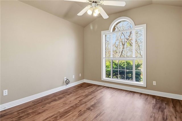 2876 S Club Oak Drive, Fayetteville, AR 72701