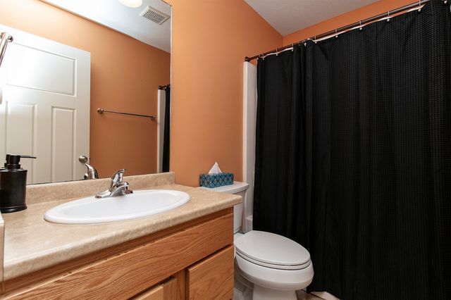 5825 NW 50th Street, Johnston, IA 50131