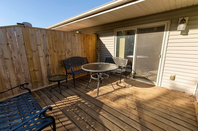 5825 NW 50th Street, Johnston, IA 50131