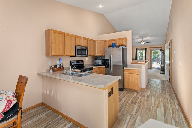 5825 NW 50th Street, Johnston, IA 50131