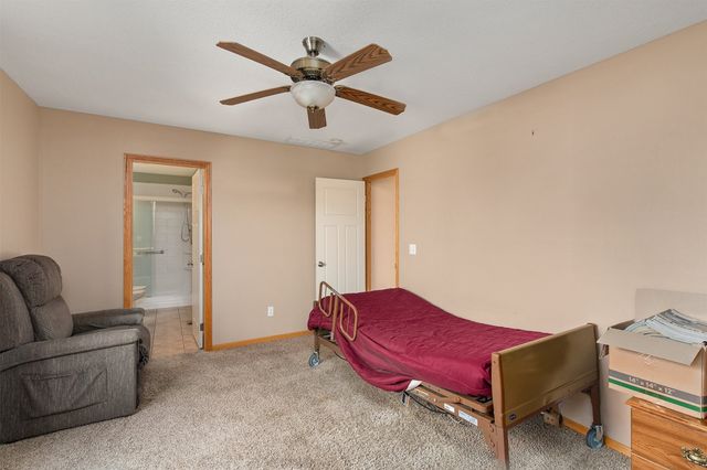 5825 NW 50th Street, Johnston, IA 50131