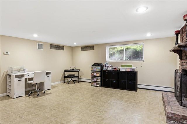 105 Greenhaven Drive, Port Jefferson Station, NY 11776