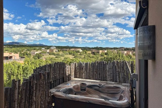 12 Via Optima, Santa Fe, NM 87507