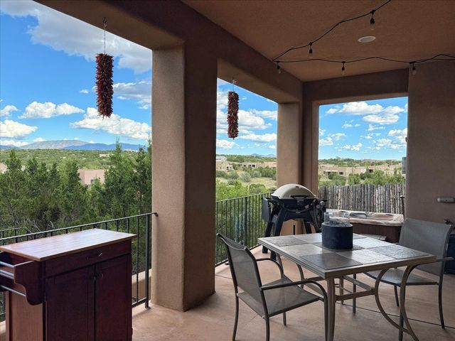 12 Via Optima, Santa Fe, NM 87507