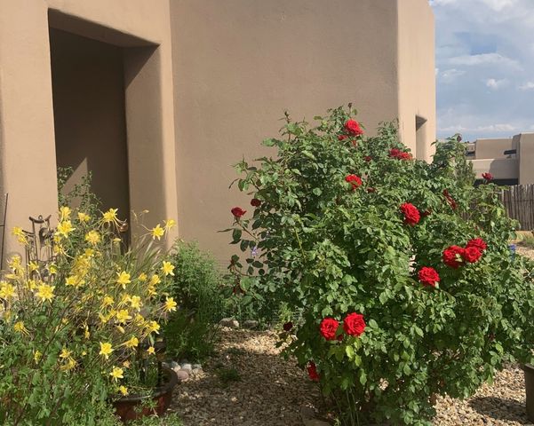 12 Via Optima, Santa Fe, NM 87507