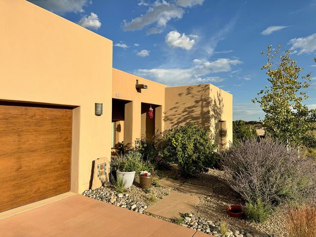 12 Via Optima, Santa Fe, NM 87507