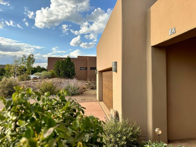 12 Via Optima, Santa Fe, NM 87507