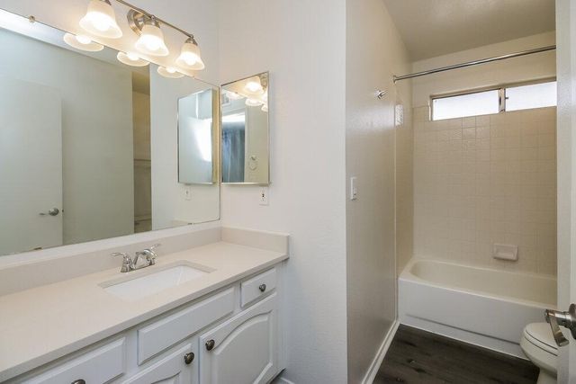 16234 S 44th Street, Phoenix, AZ 85048