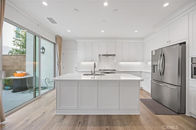 112 Sunnyside, Irvine, CA 92618