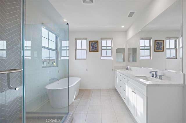 112 Sunnyside, Irvine, CA 92618