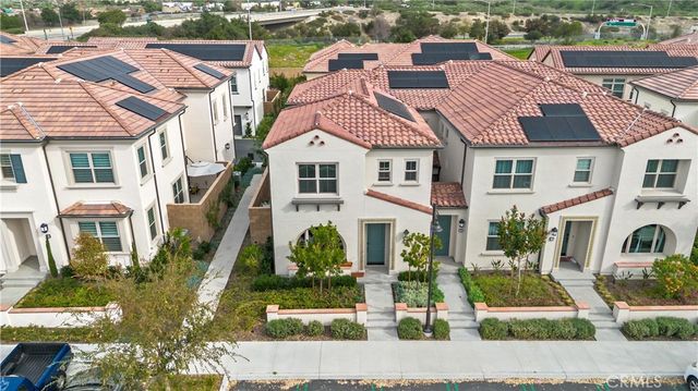 112 Sunnyside, Irvine, CA 92618