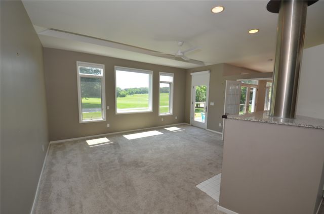 1112 Glen Oaks Drive, West Des Moines, IA 50266