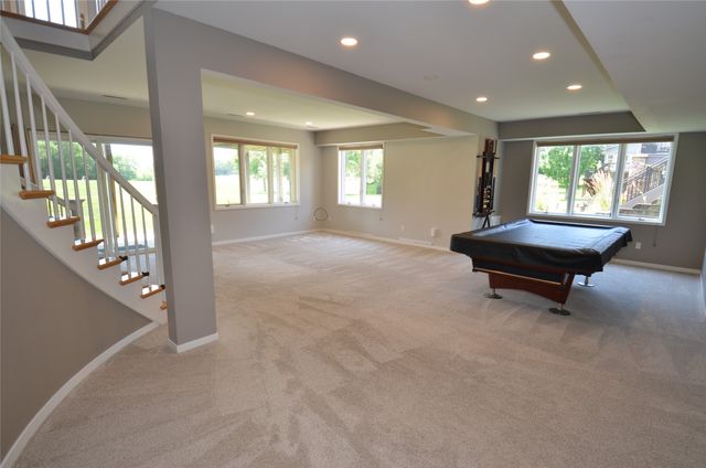 1112 Glen Oaks Drive, West Des Moines, IA 50266