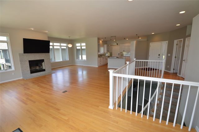 1112 Glen Oaks Drive, West Des Moines, IA 50266
