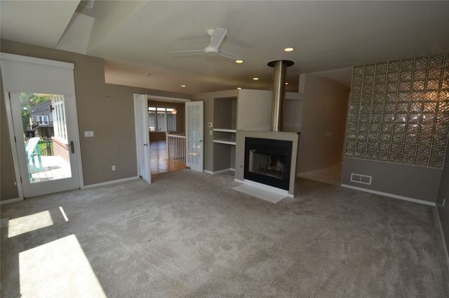 1112 Glen Oaks Drive, West Des Moines, IA 50266
