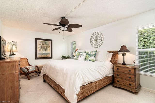 284 4th ST S # 103, Naples, FL 34102