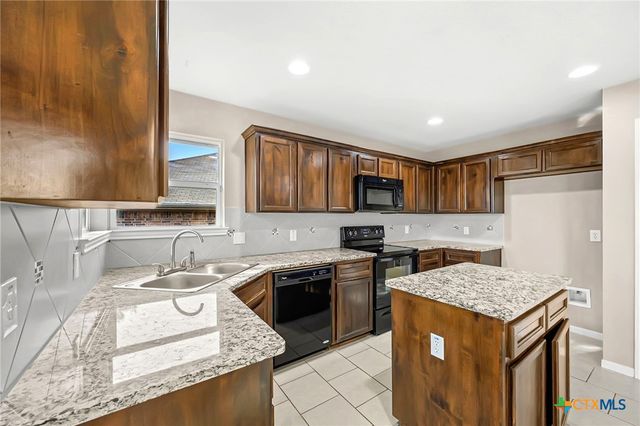 3421 Doss Street, Copperas Cove, TX 76522