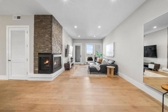 600 El Camino Real 209, Belmont, CA 94002