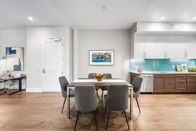 600 El Camino Real 209, Belmont, CA 94002