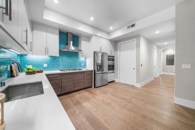 600 El Camino Real 209, Belmont, CA 94002