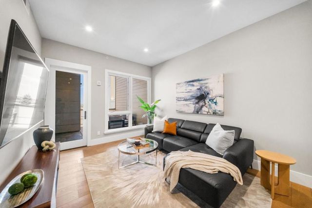600 El Camino Real 209, Belmont, CA 94002