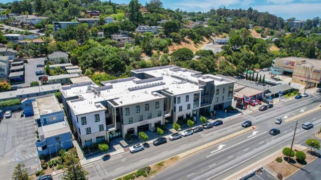 600 El Camino Real 209, Belmont, CA 94002