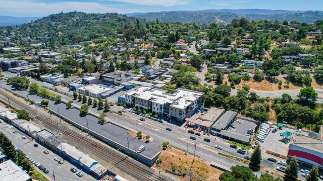 600 El Camino Real 209, Belmont, CA 94002