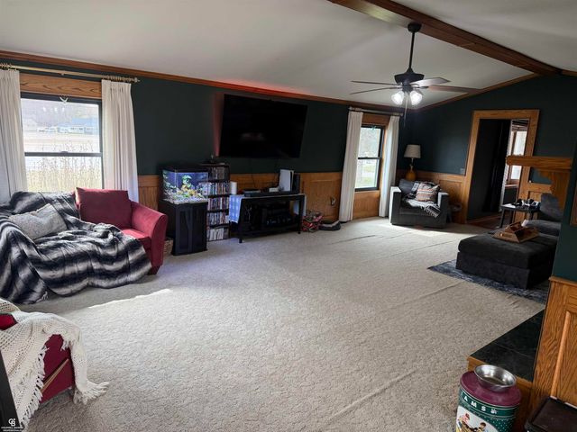 9890 Gratiot Avenue, Columbus, MI 48063