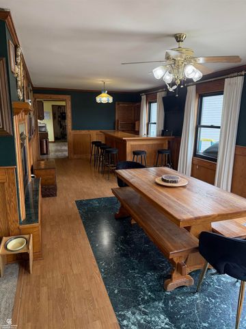 9890 Gratiot Avenue, Columbus, MI 48063