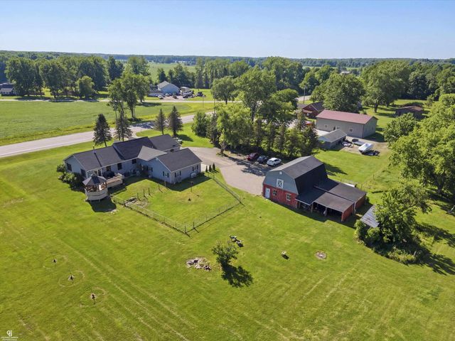 9890 Gratiot Avenue, Columbus, MI 48063