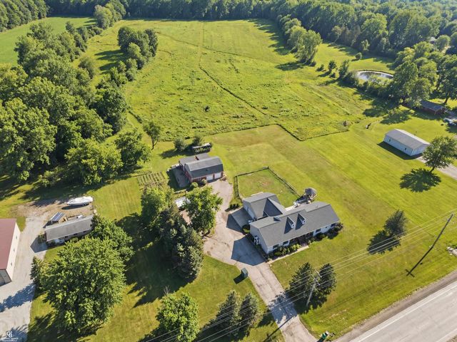 9890 Gratiot Avenue, Columbus, MI 48063