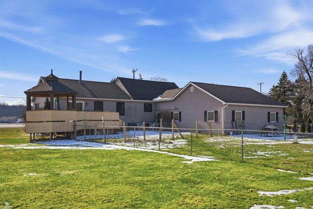 9890 Gratiot Avenue, Columbus, MI 48063