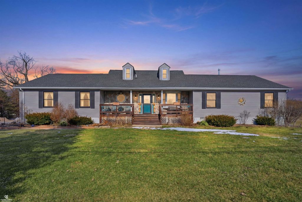 9890 Gratiot Avenue, Columbus, MI 48063