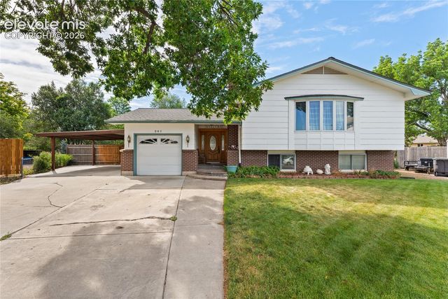 201 Dexter Street, Colorado Springs, CO 80911