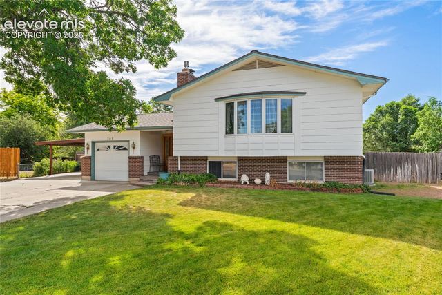 201 Dexter Street, Colorado Springs, CO 80911