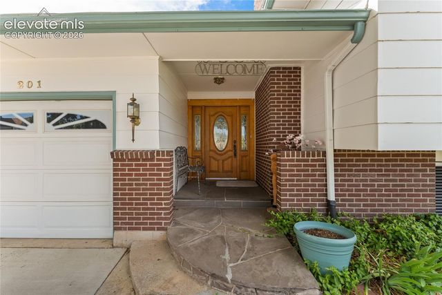 201 Dexter Street, Colorado Springs, CO 80911