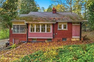 729 E Lake Road, Pymatuning Twp, PA 16154