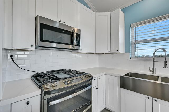 3911 Warrior Court, Galveston, TX 77554