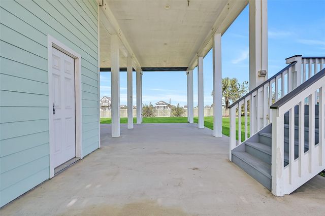 3911 Warrior Court, Galveston, TX 77554