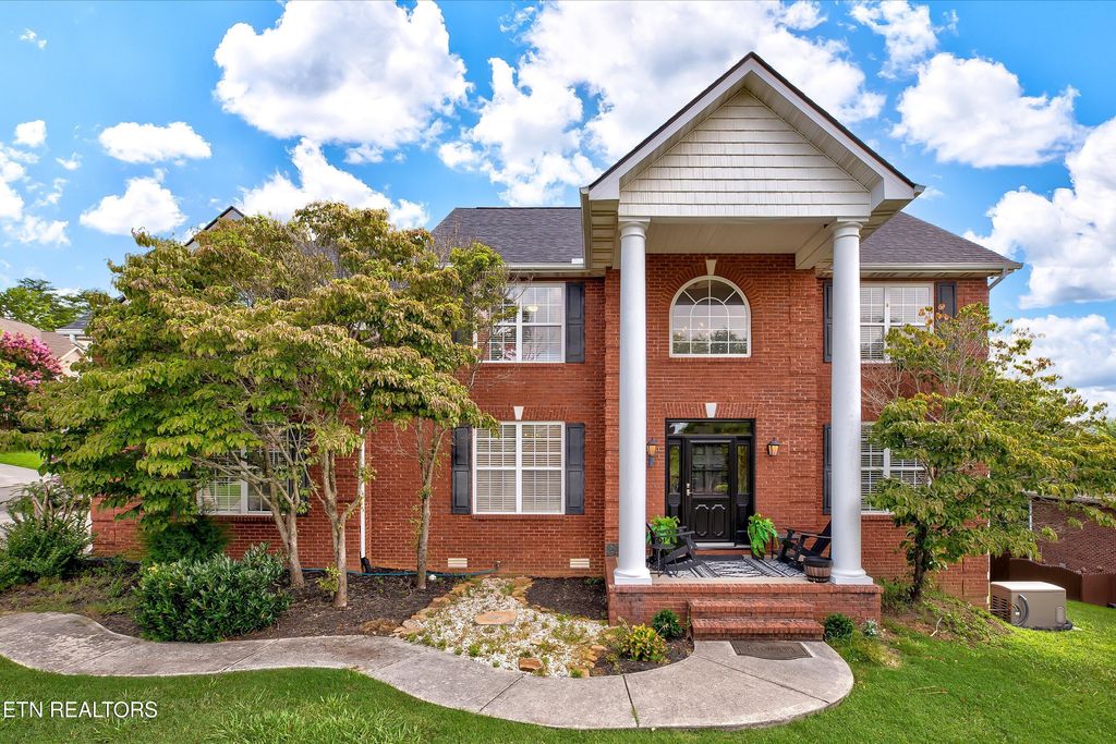 8406 Harbor Cove Drive, Knoxville, TN 37938
