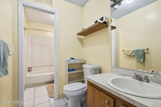 61 Frontier Way, Tinton Falls, NJ 07753