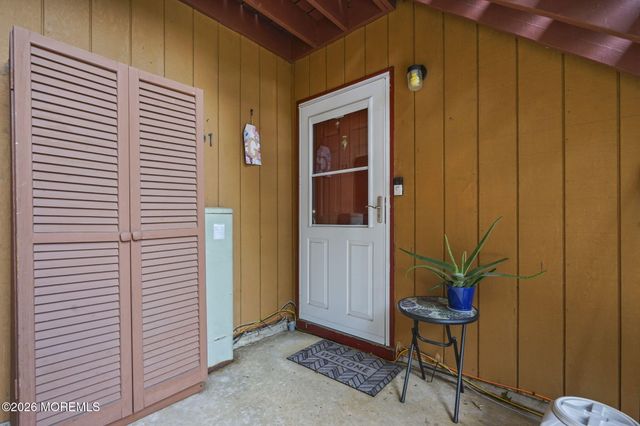 61 Frontier Way, Tinton Falls, NJ 07753