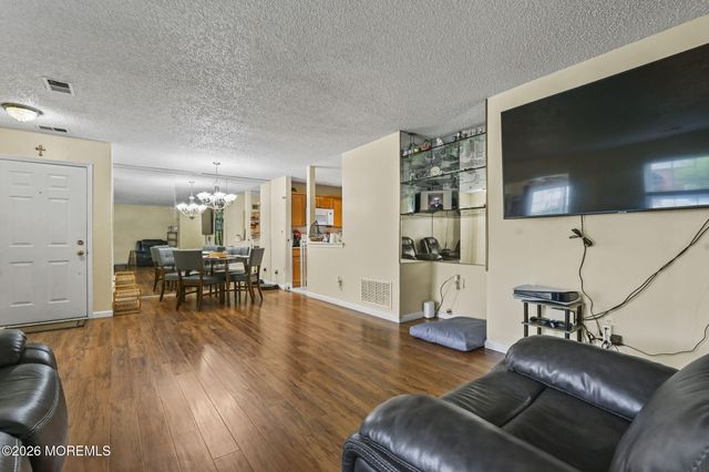 61 Frontier Way, Tinton Falls, NJ 07753