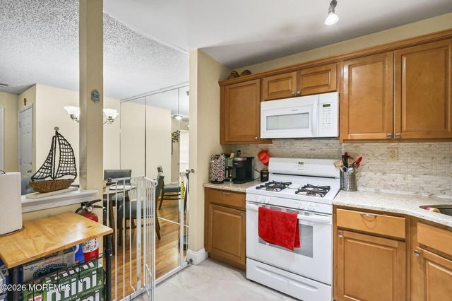 61 Frontier Way, Tinton Falls, NJ 07753