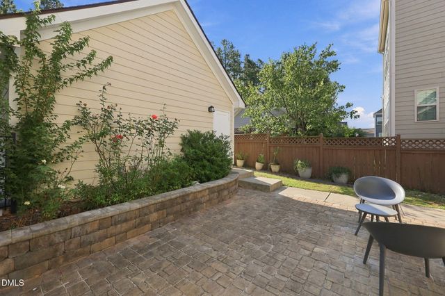 2104 Bluff Oak Drive, Cary, NC 27519