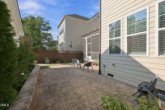 2104 Bluff Oak Drive, Cary, NC 27519