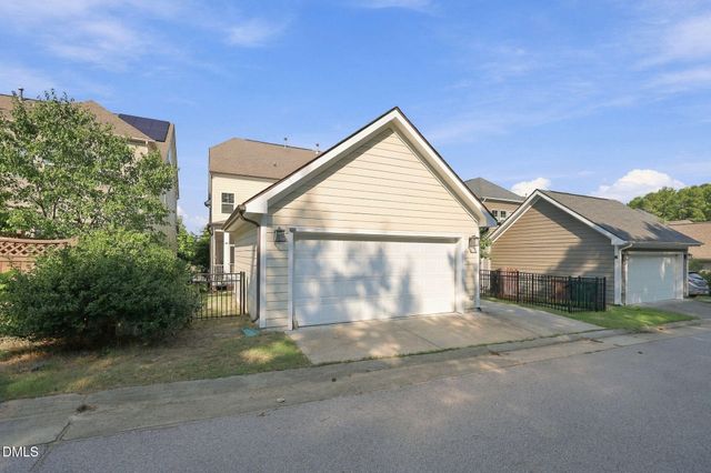 2104 Bluff Oak Drive, Cary, NC 27519