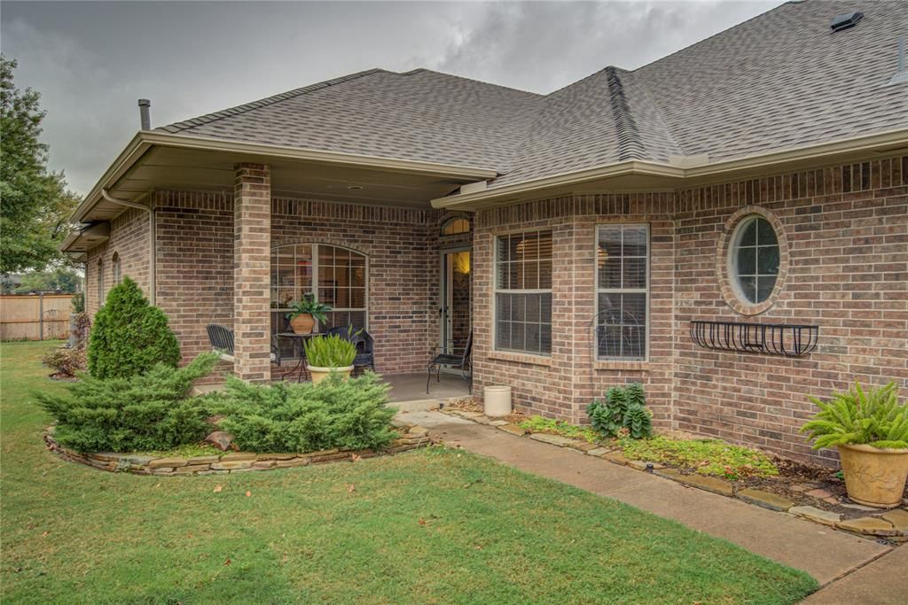 1800 NW 160th Place, Edmond, OK 73013