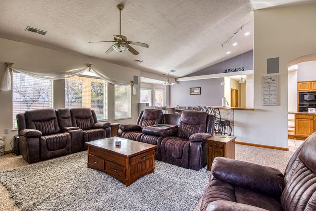 6732 Mariposa Place NW, Albuquerque, NM 87120