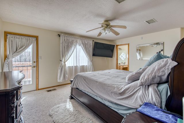 6732 Mariposa Place NW, Albuquerque, NM 87120